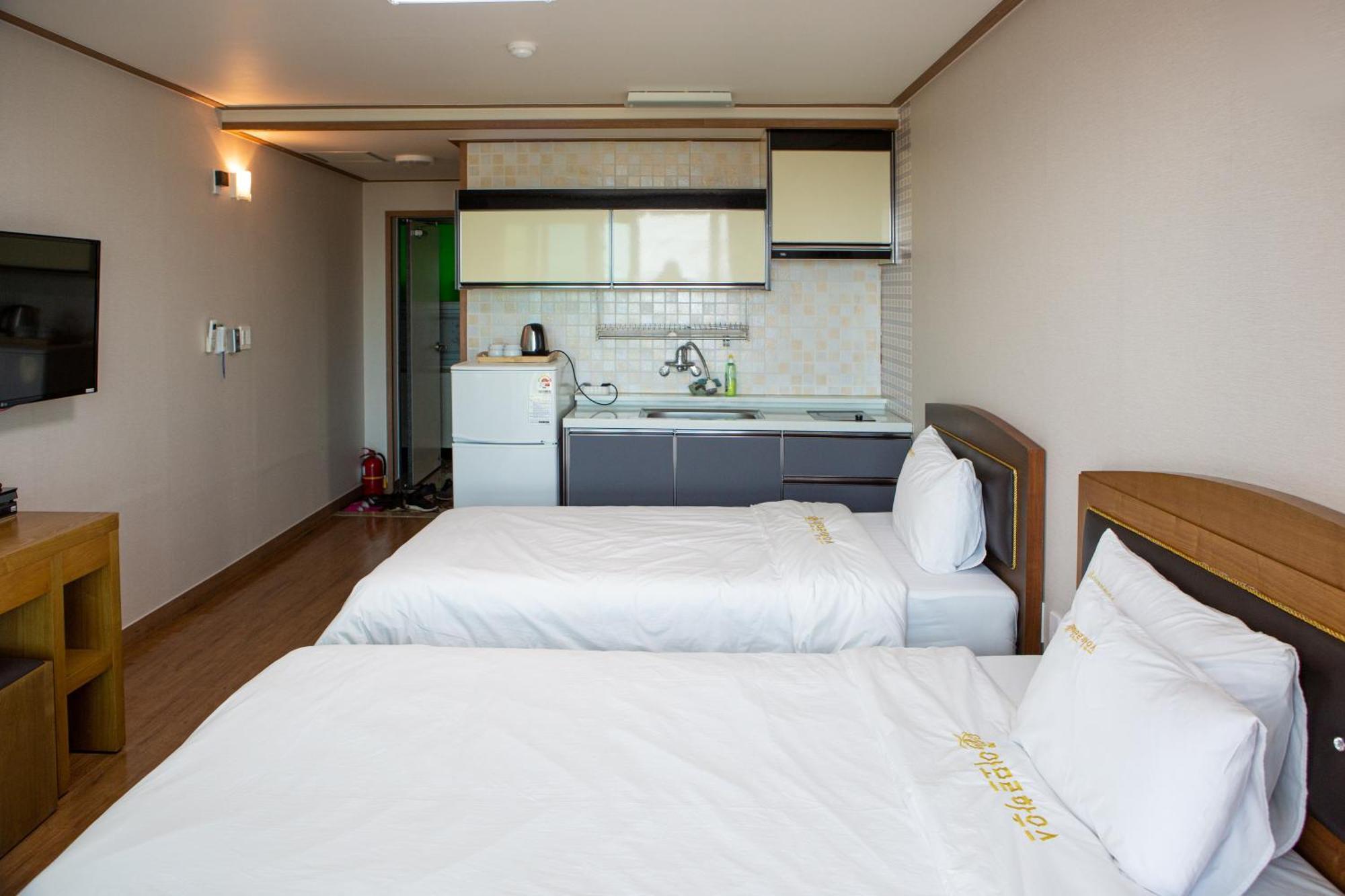 Hotel Amor Csedzsu Szoba fotó